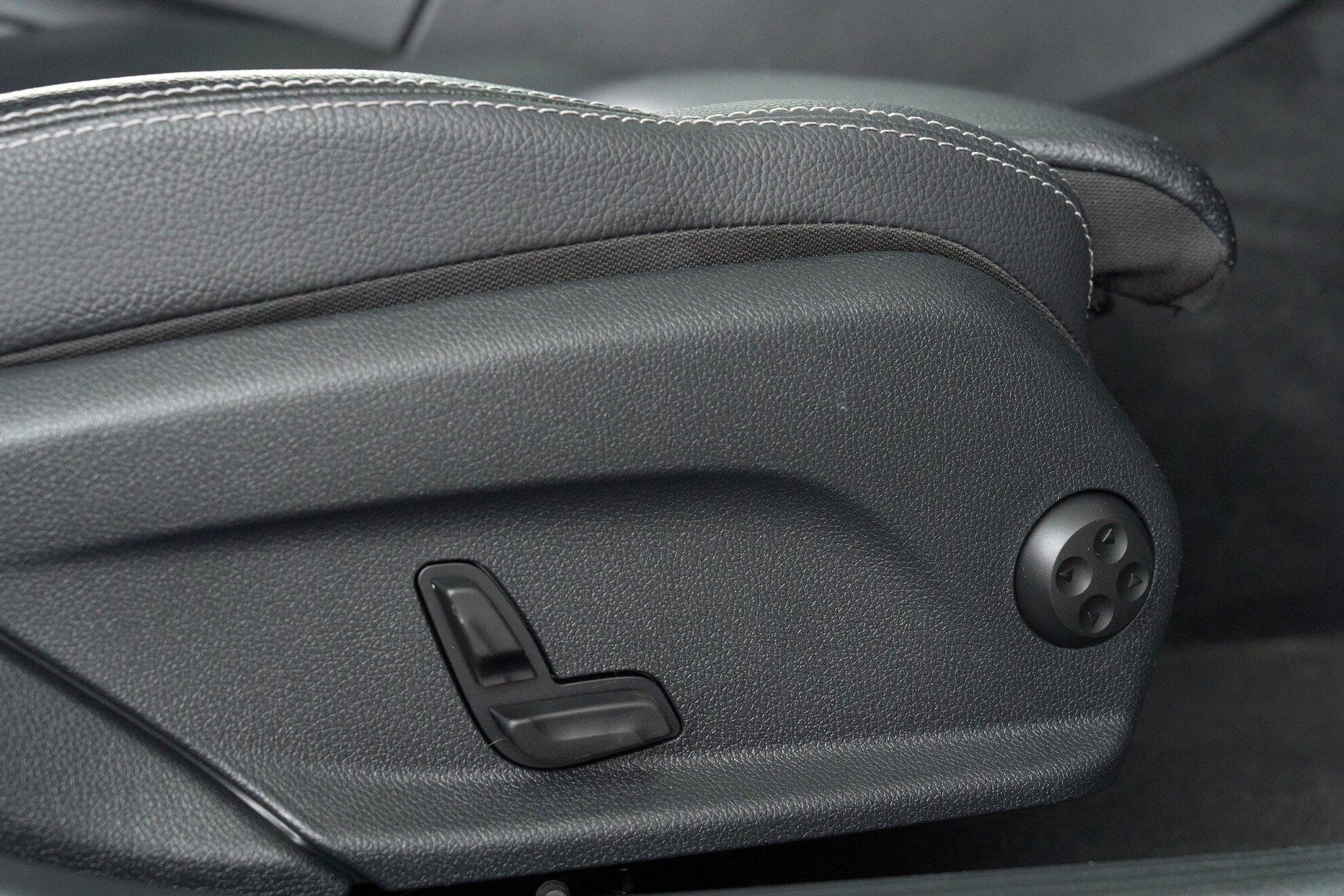 Mercedes-Benz C-Класс 2017, синий
