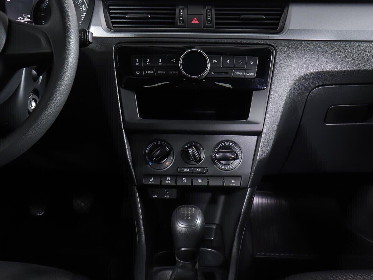 Skoda Rapid 2017, серый
