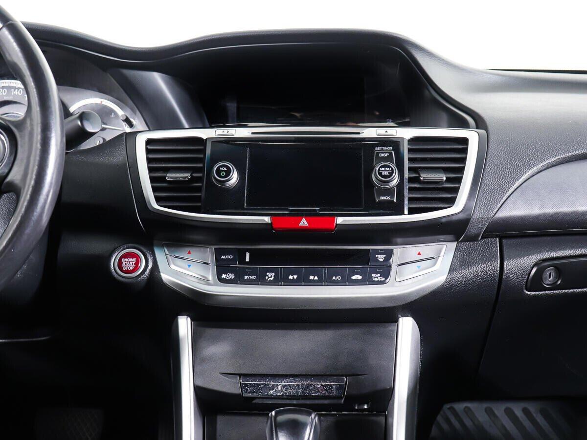 Honda Accord 2014, белый