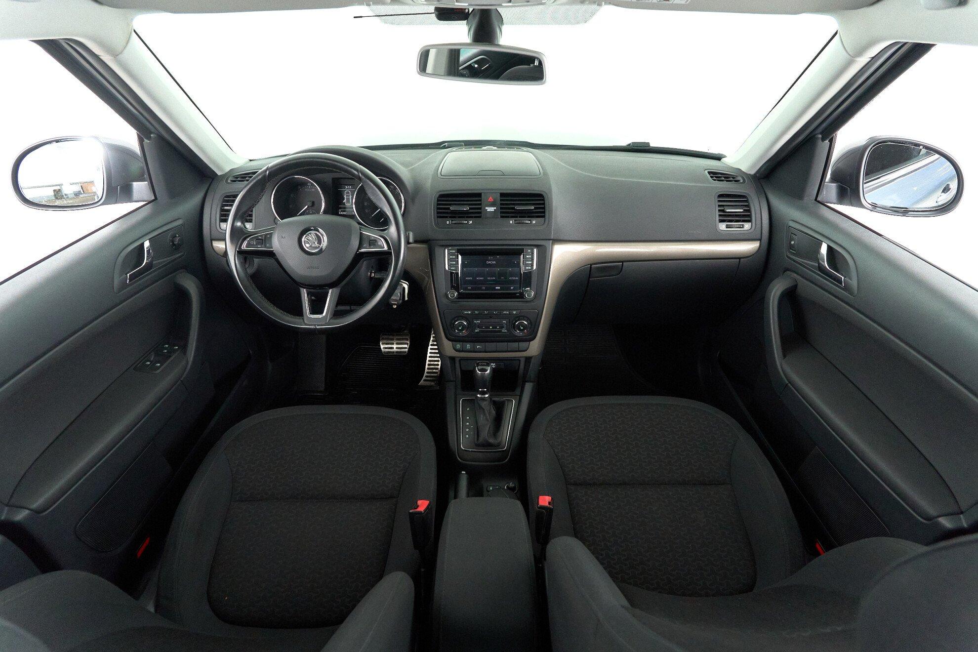 Skoda Yeti 2016, серый