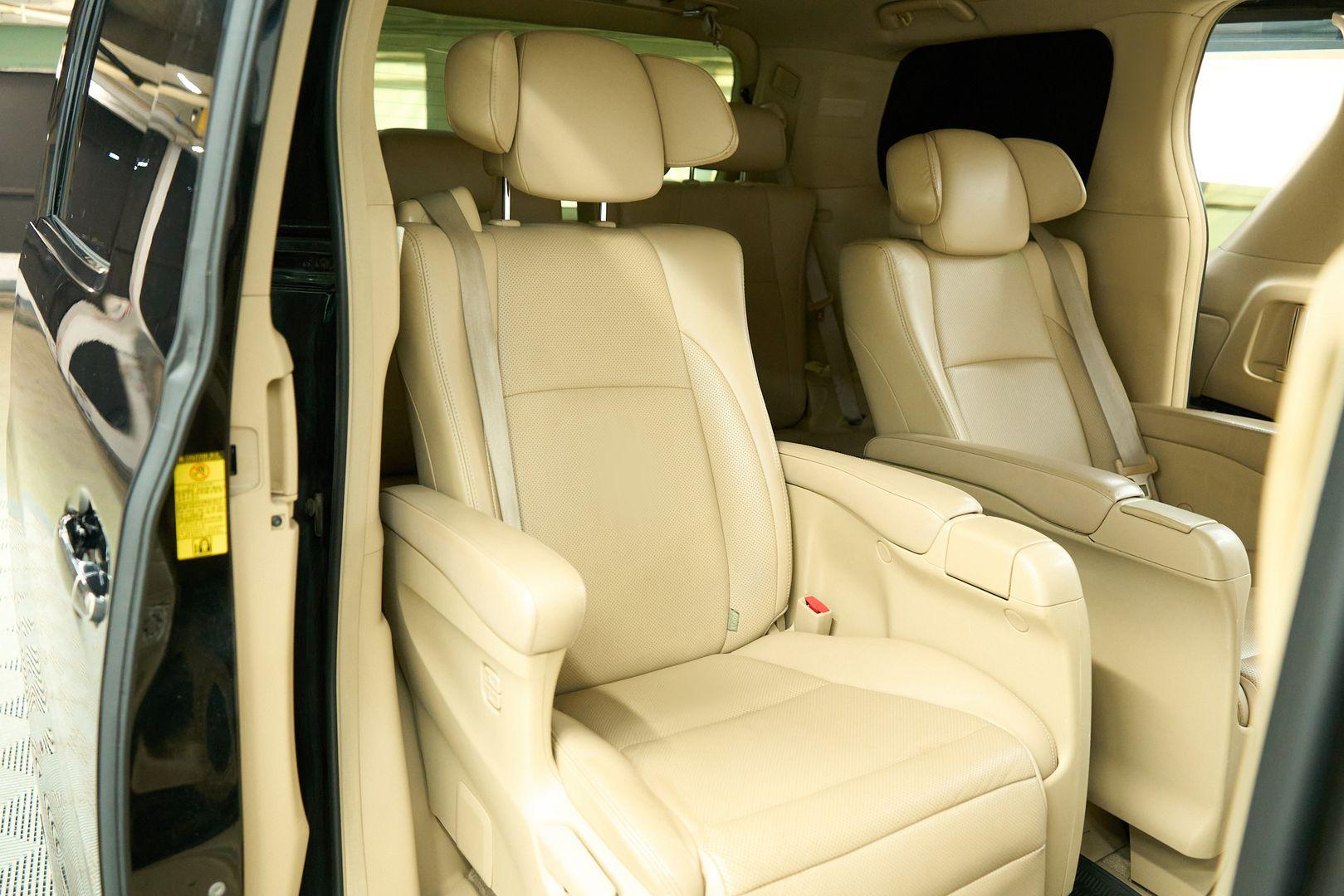 Toyota Alphard 2012, черный