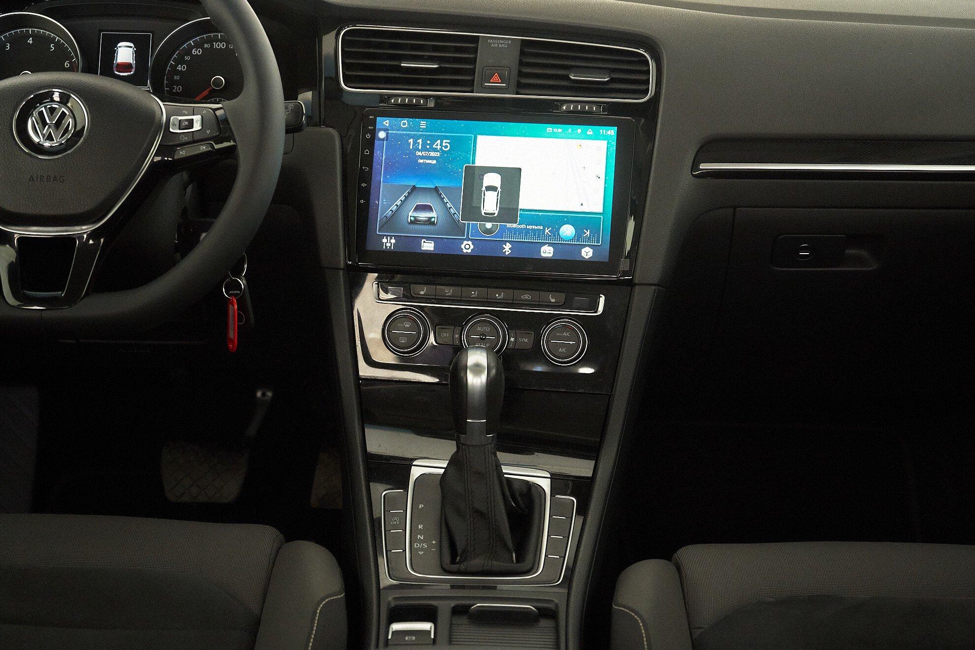 Volkswagen Golf 2013, черный