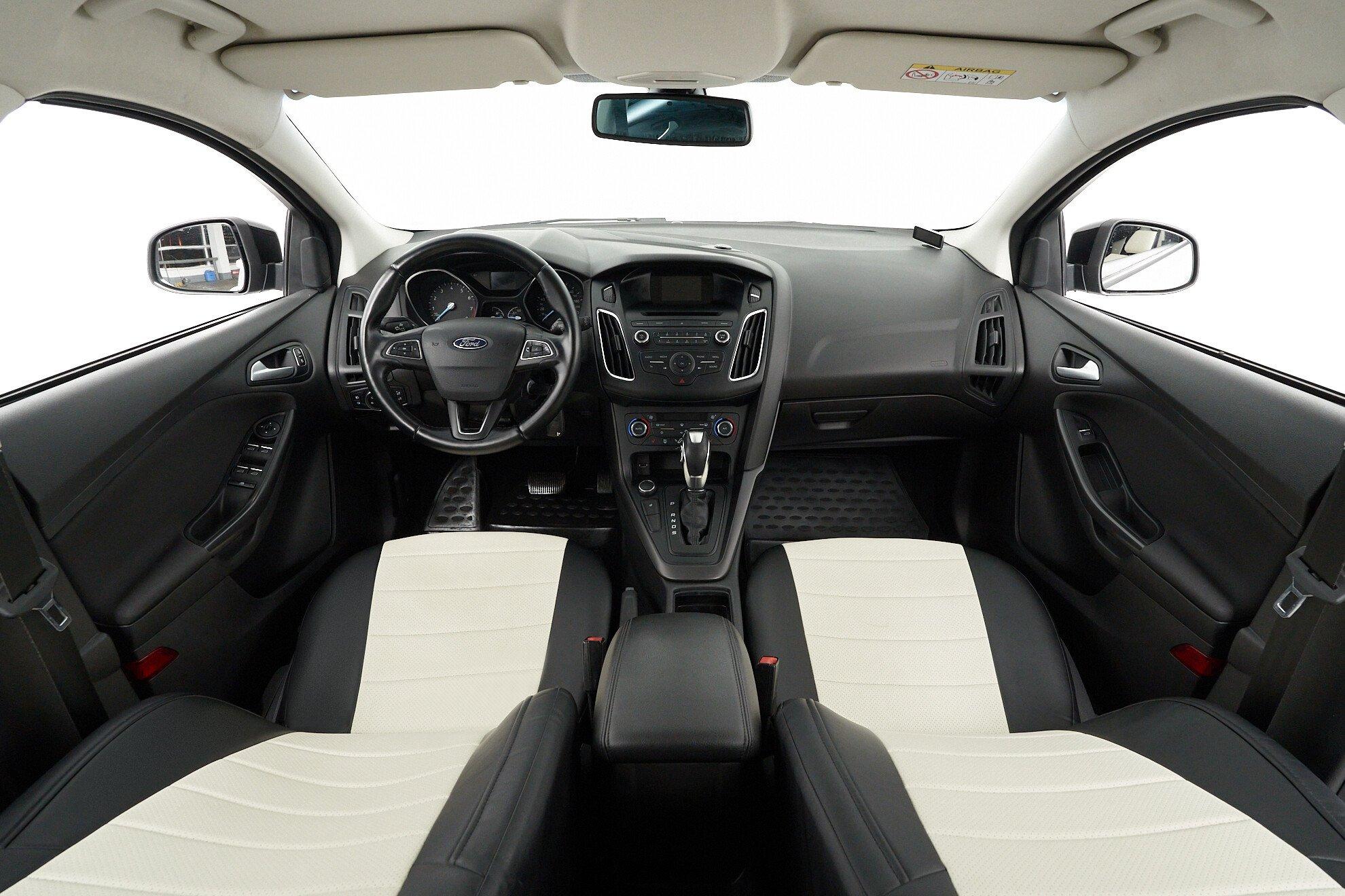 Ford Focus 2018, белый