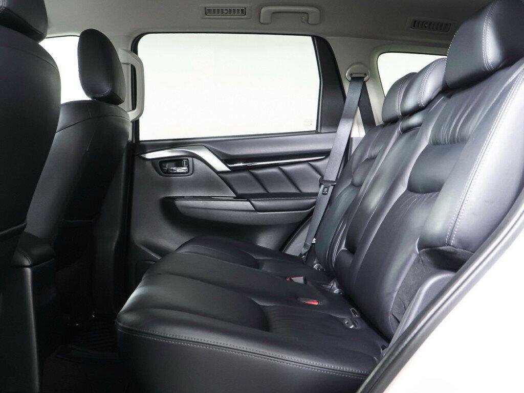 Mitsubishi Pajero Sport 2017, белый