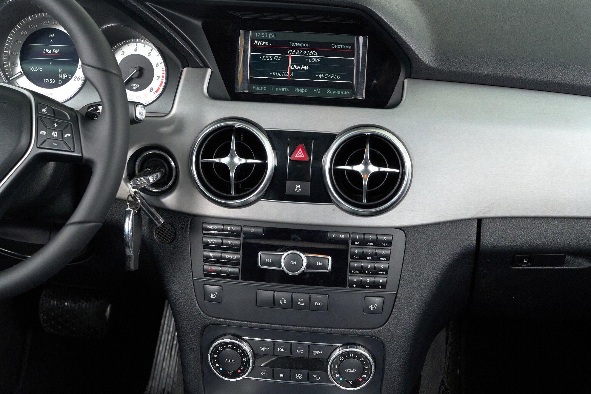 Mercedes-Benz GLK-Класс 2014, коричневый