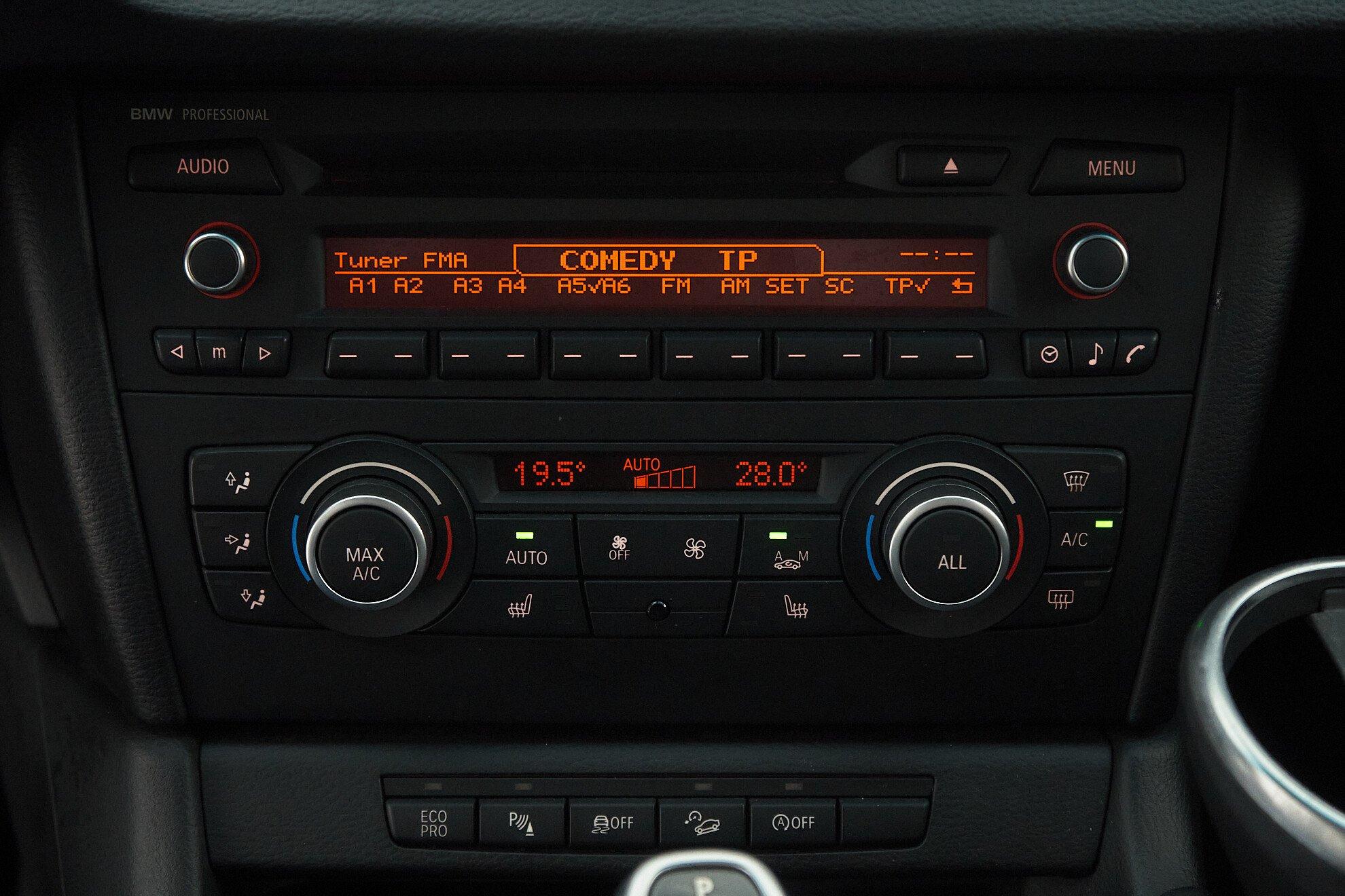 BMW X1 2013, черный