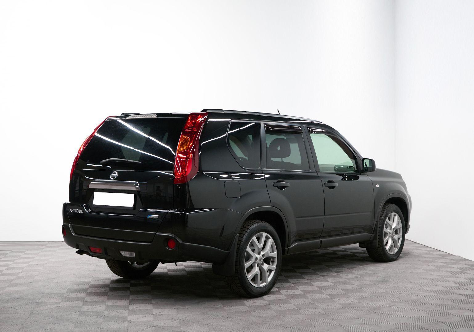 Nissan X-Trail 2010, черный