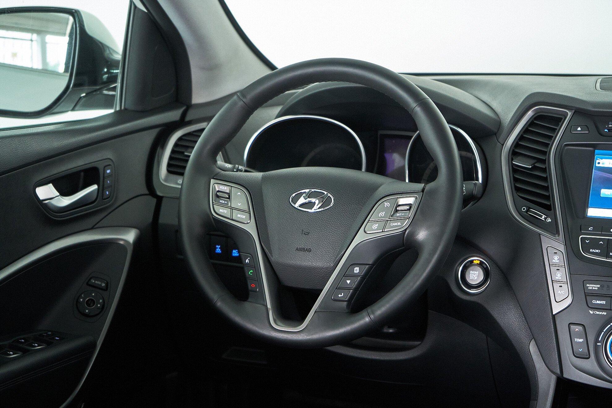 Hyundai Santa Fe 2015, белый