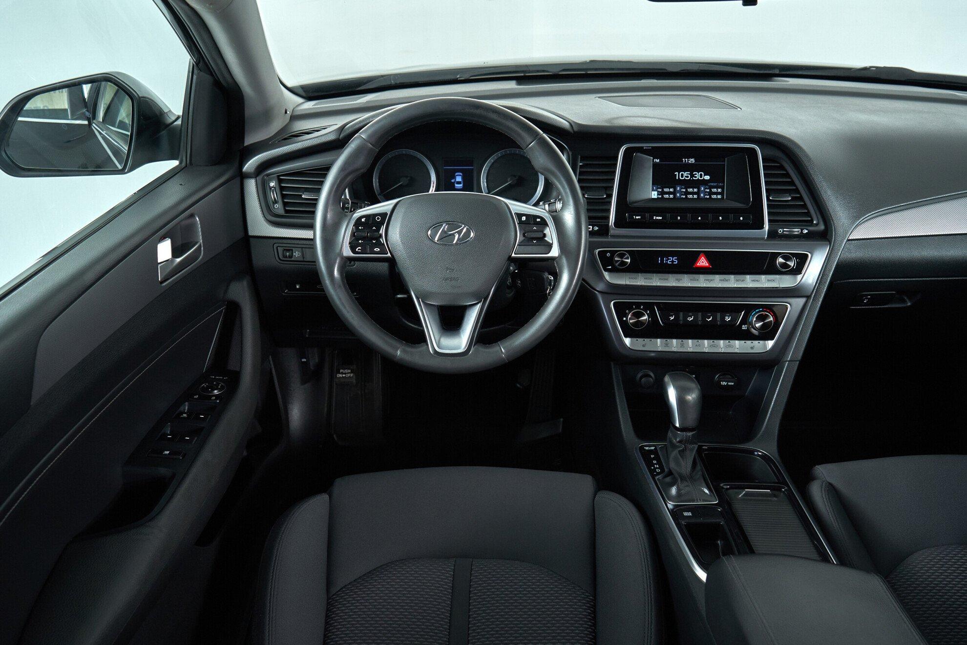 Hyundai Sonata 2019, черный