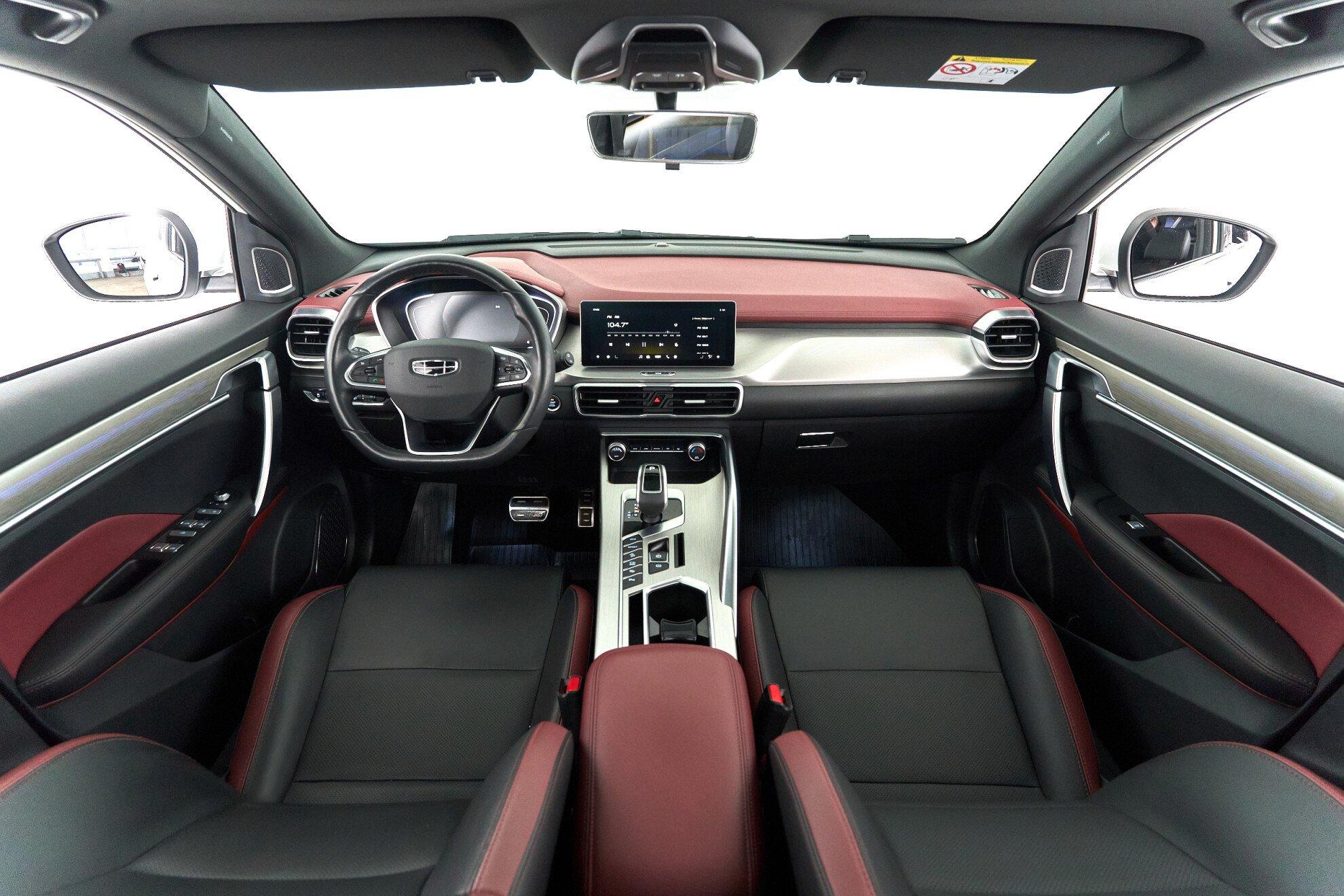 Geely Coolray 2021, белый