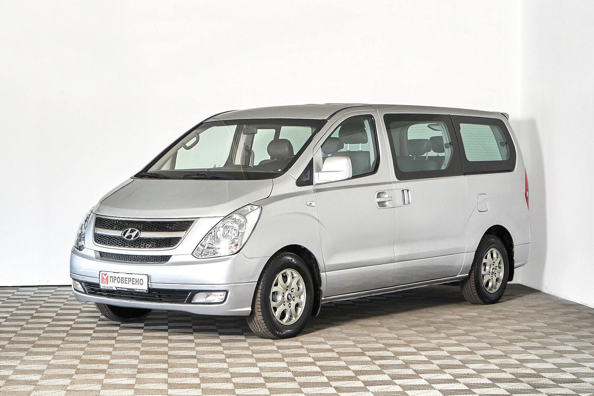 Hyundai Grand Starex 2012, серебряный