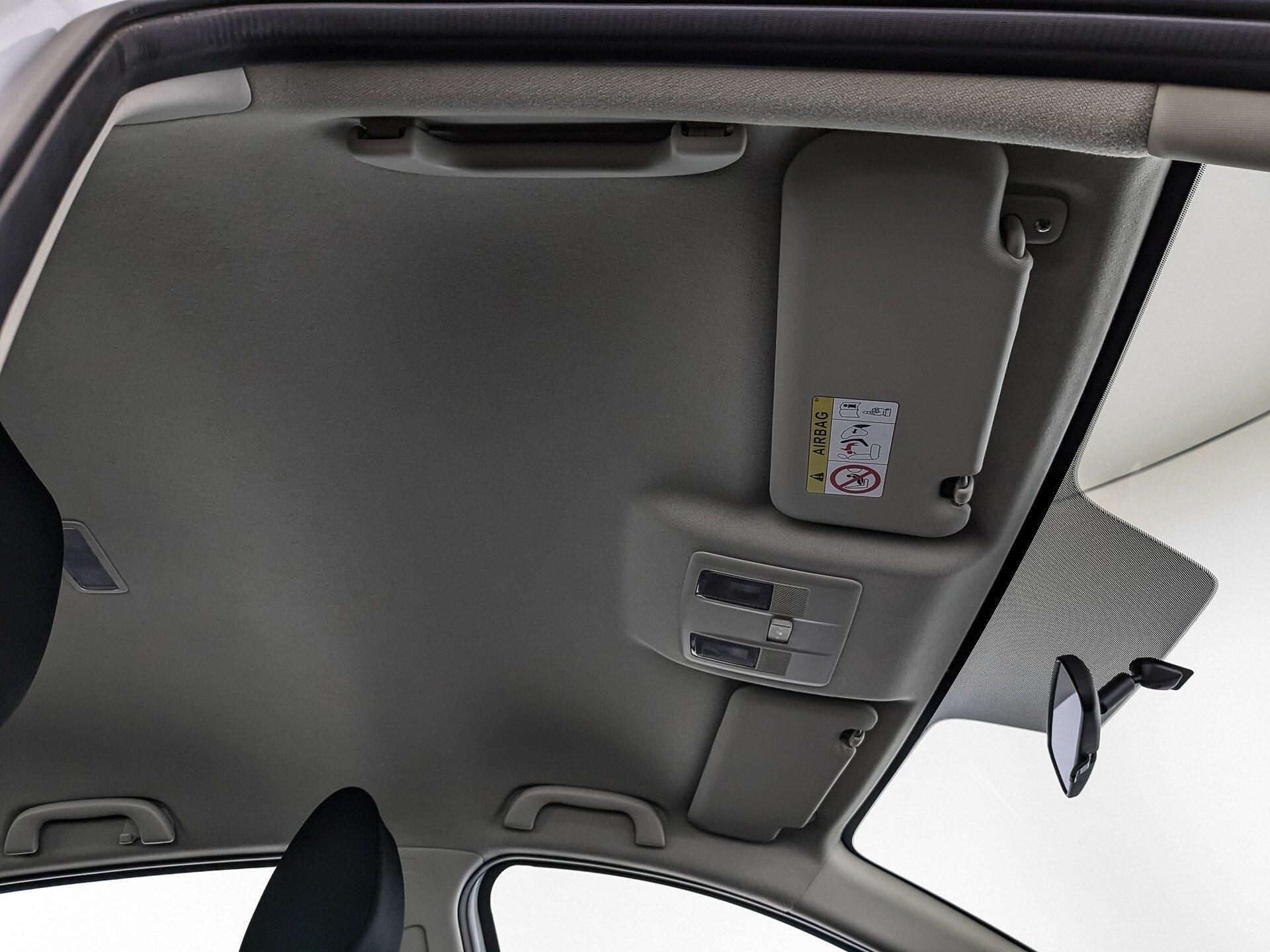 Mazda 3 2019, белый