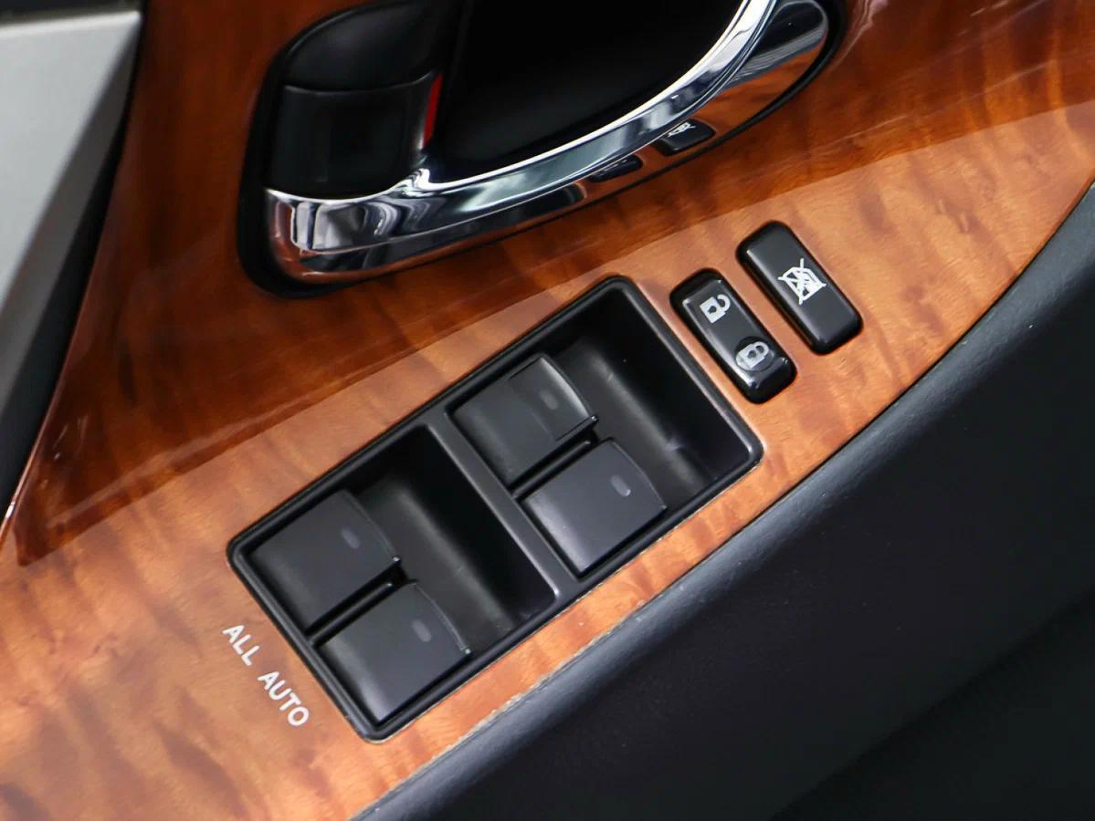 Toyota Camry 2011, черный