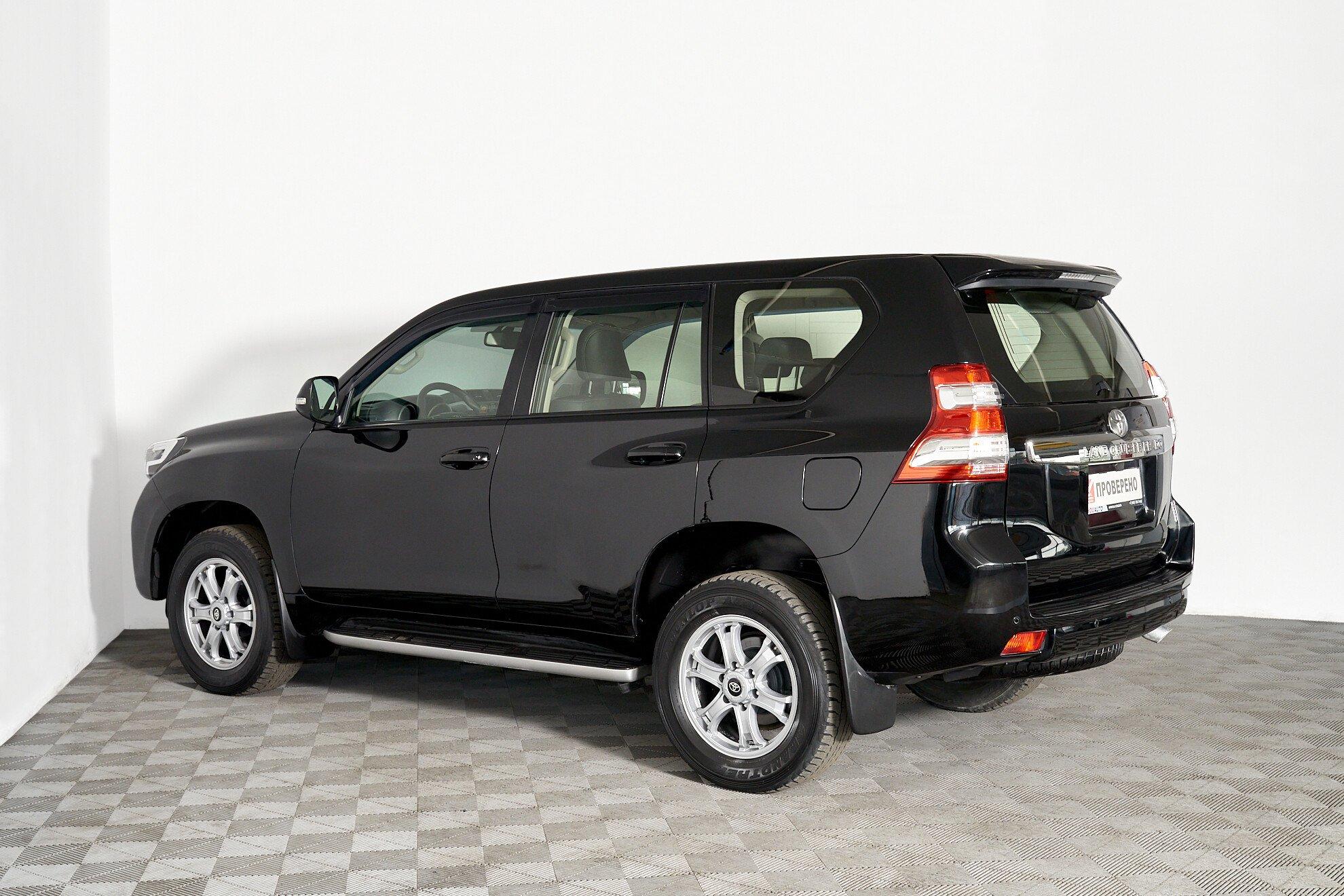 Toyota Land Cruiser Prado 2015, черный