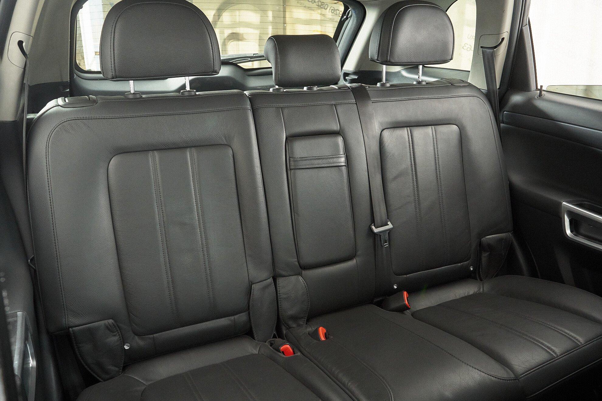 Opel Antara 2011, белый