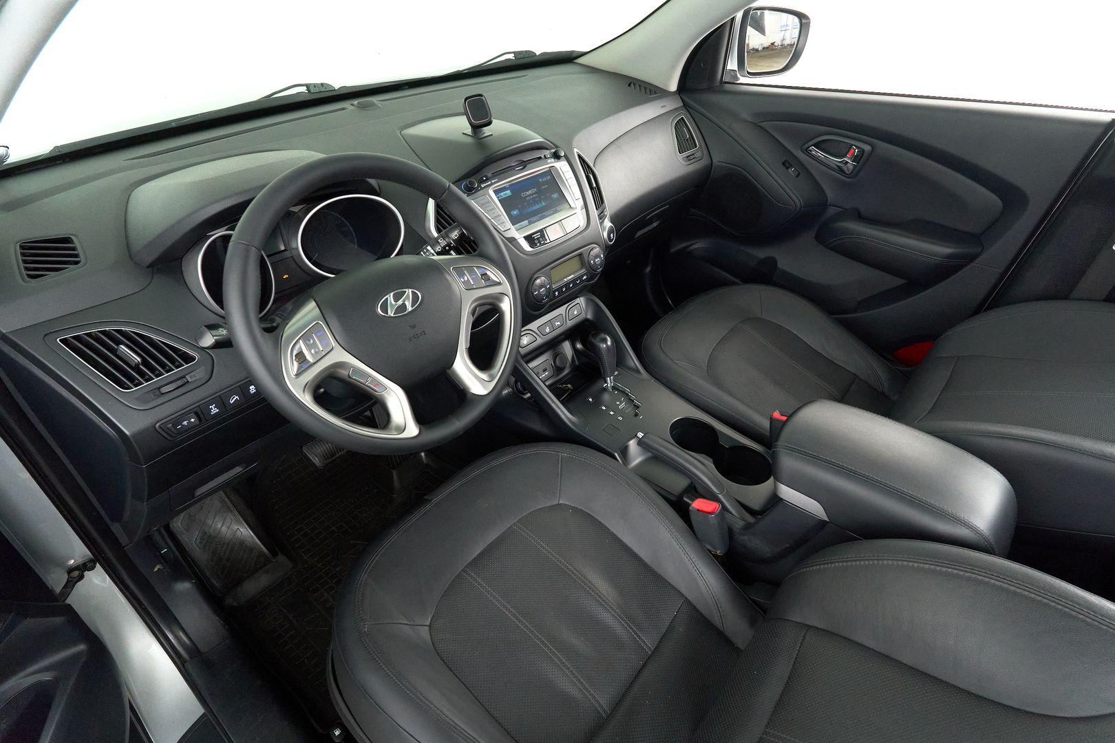 Hyundai ix35 2012, серебряный