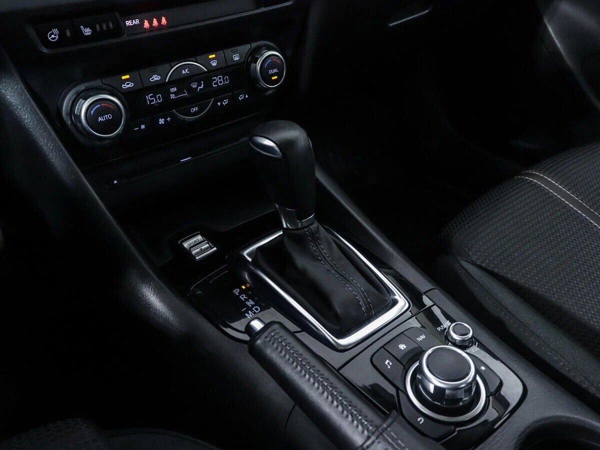 Mazda 3 2018, серый