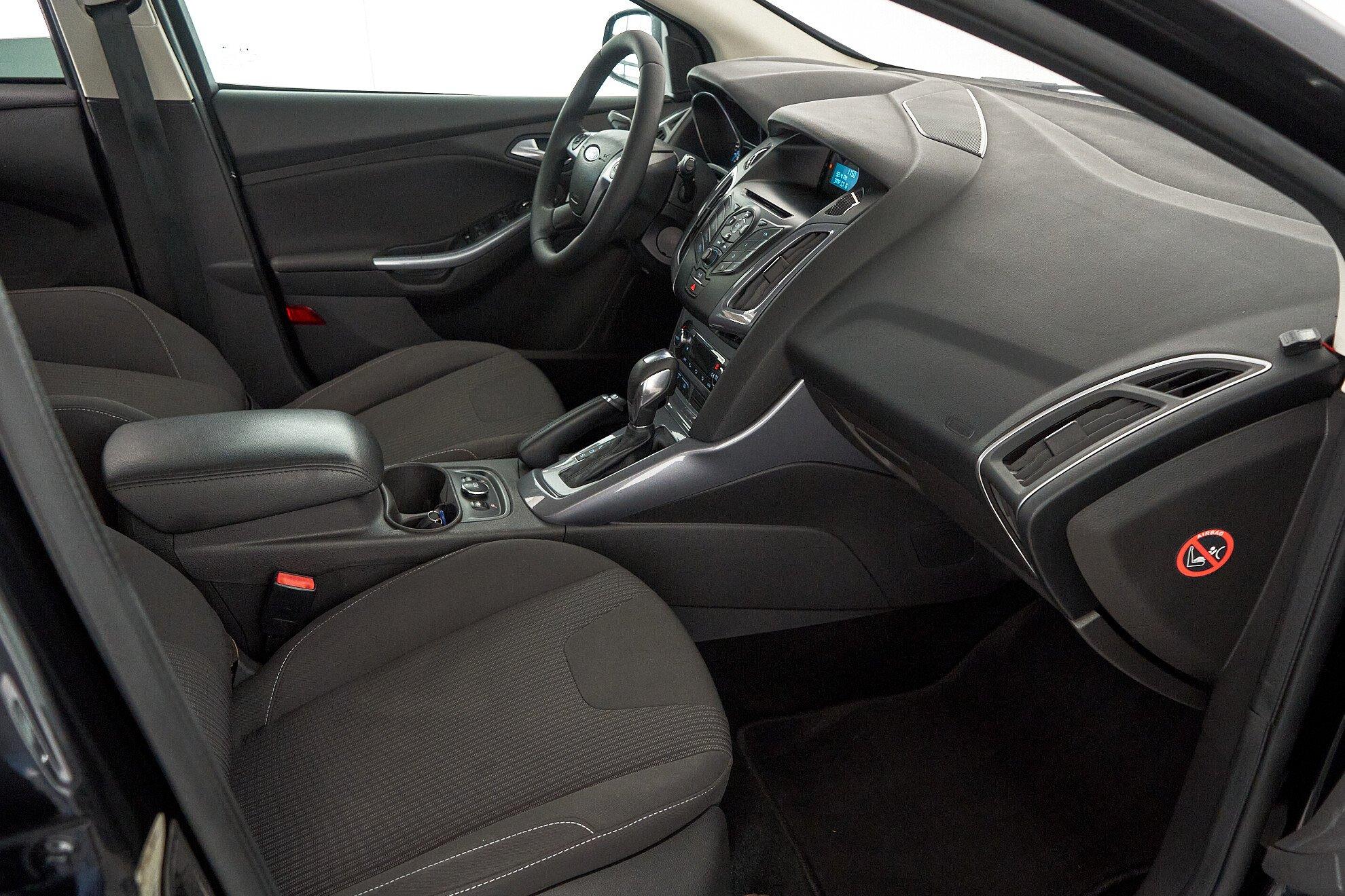 Ford Focus 2014, черный