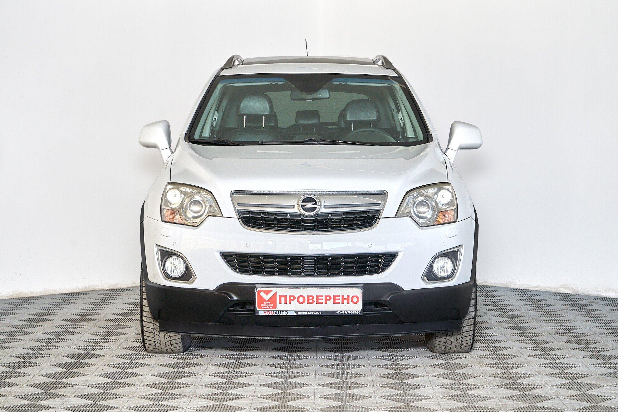 Opel Antara 2013, белый