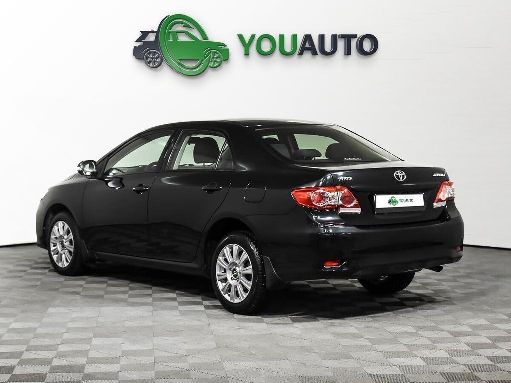 Toyota Corolla 2010, черный