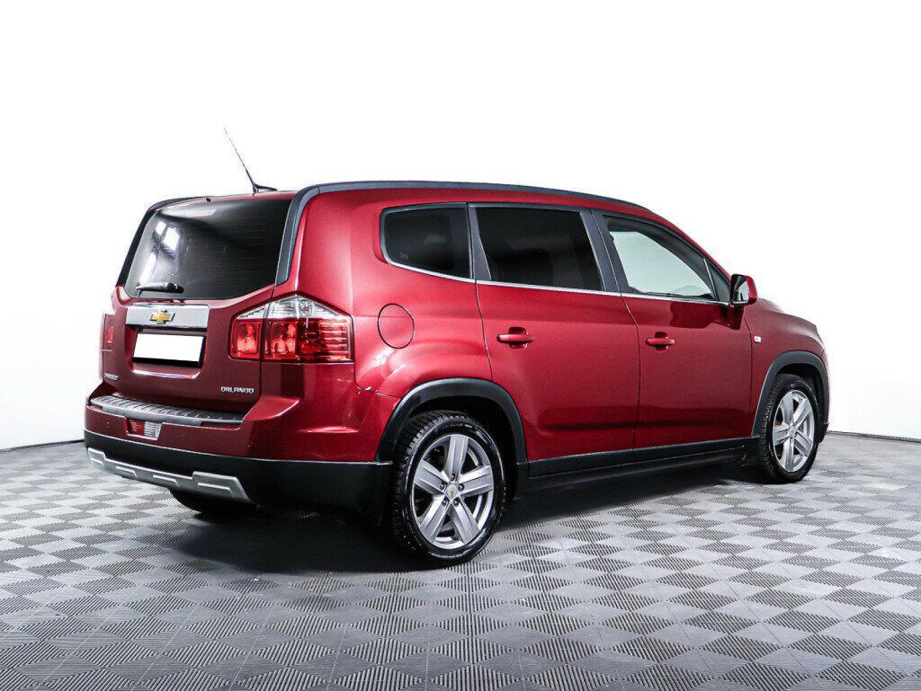 Chevrolet Orlando 2012, красный