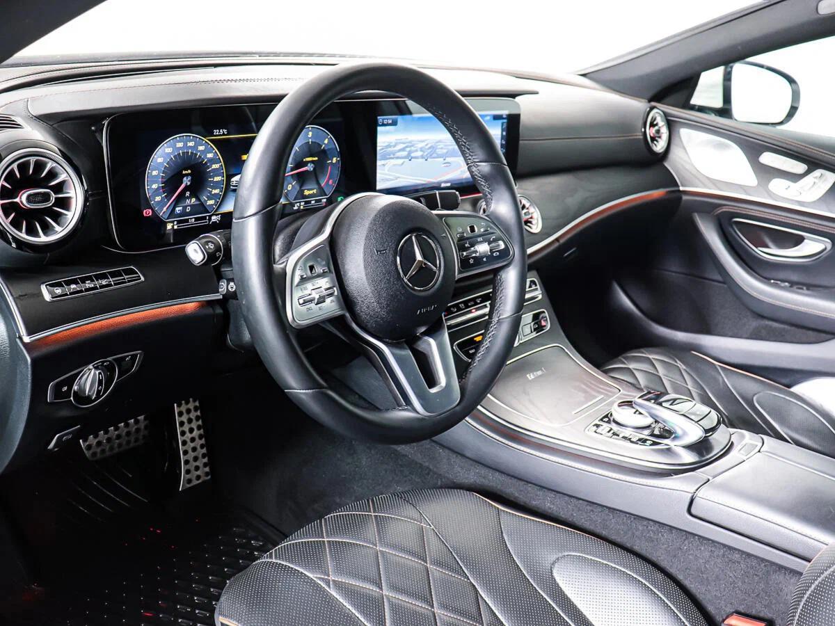 Mercedes-Benz CLS 2019, белый