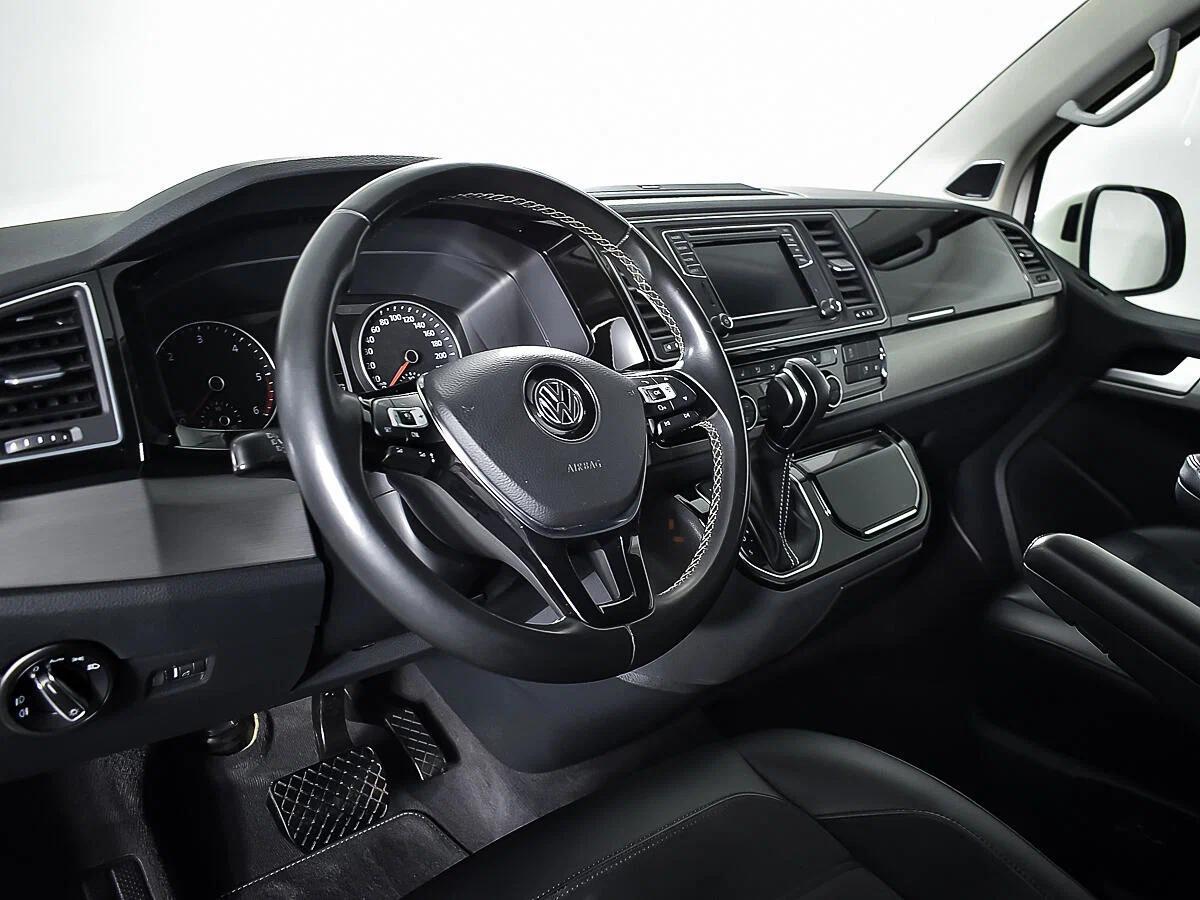 Volkswagen Multivan 2019, белый