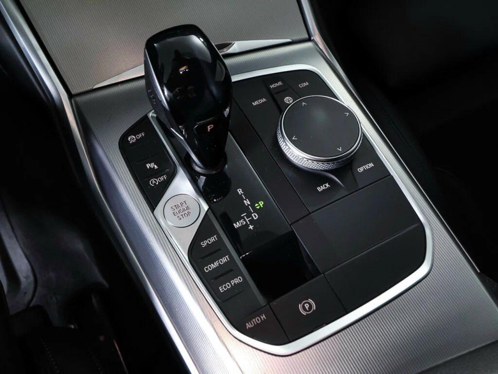 BMW 3 серии 2020, серый