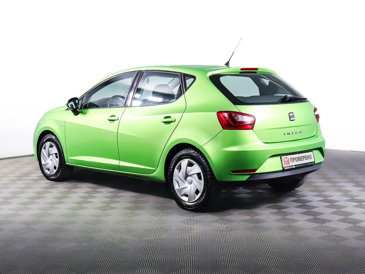 Seat Ibiza 2015, зеленый