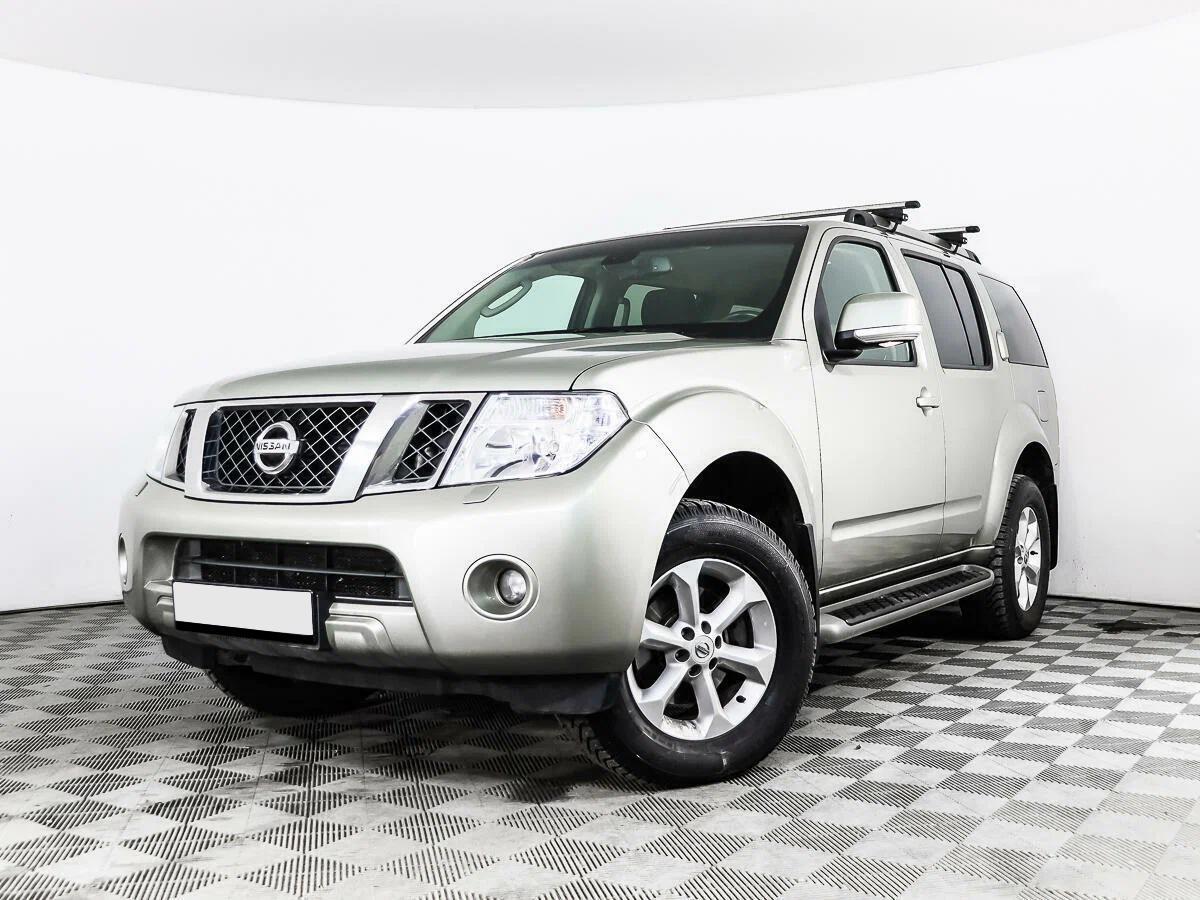 Nissan Pathfinder 2012, серебряный