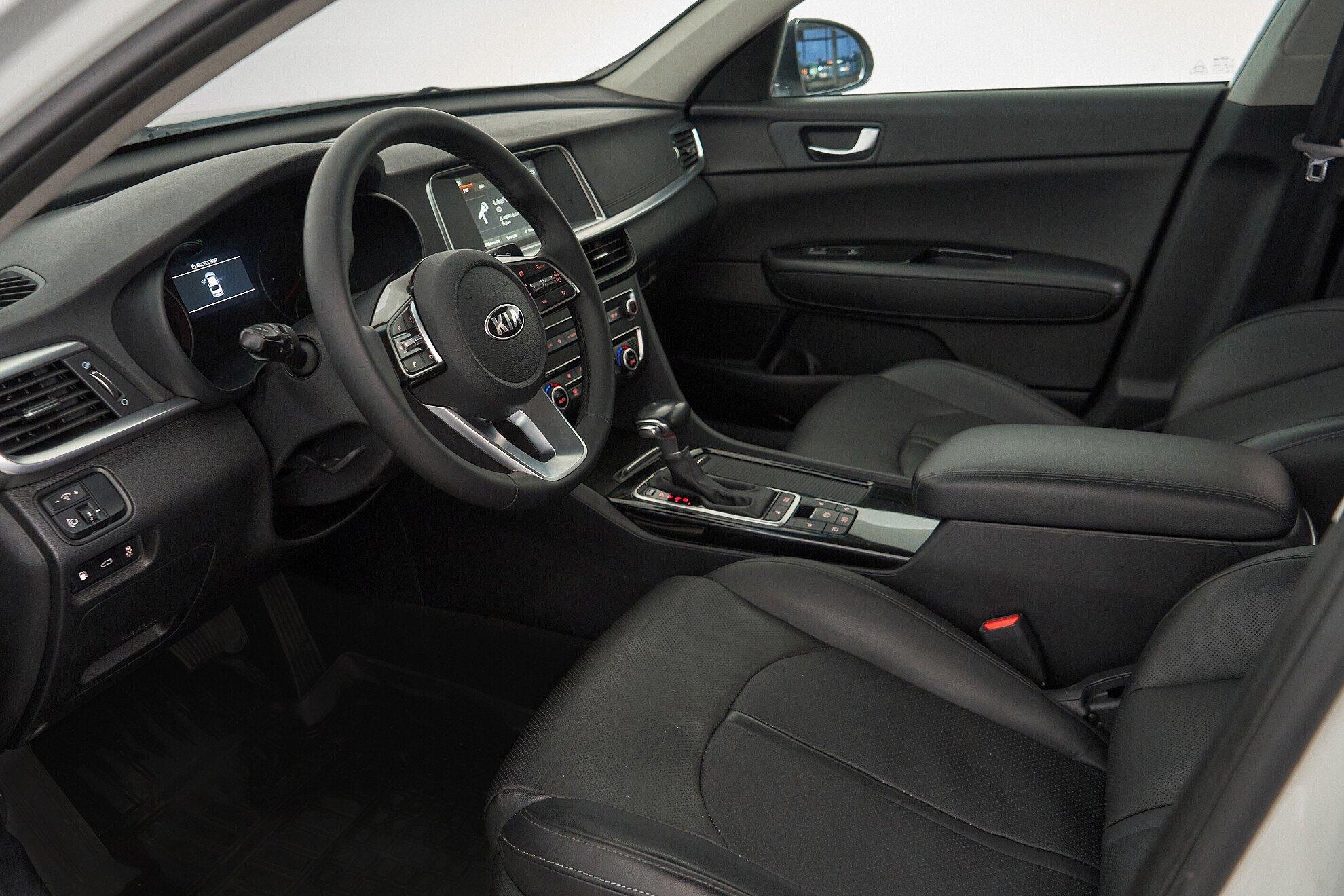 Kia Optima 2019, белый