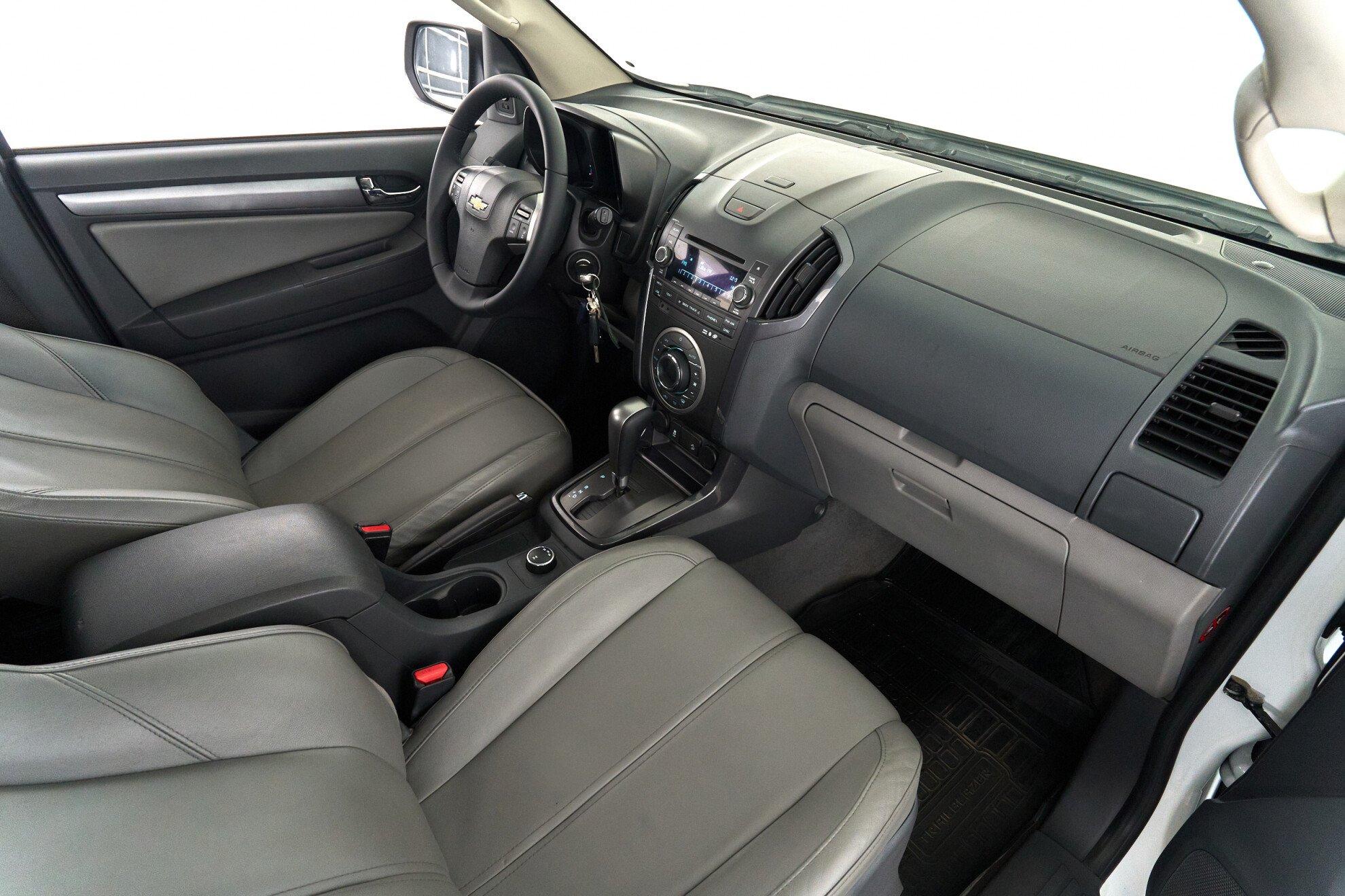 Chevrolet TrailBlazer 2013, белый
