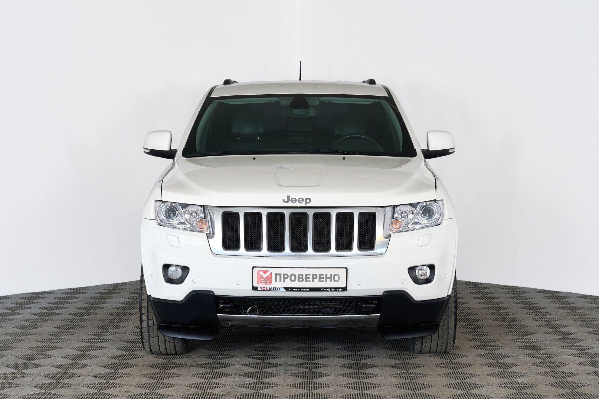Jeep Grand Cherokee 2011, белый