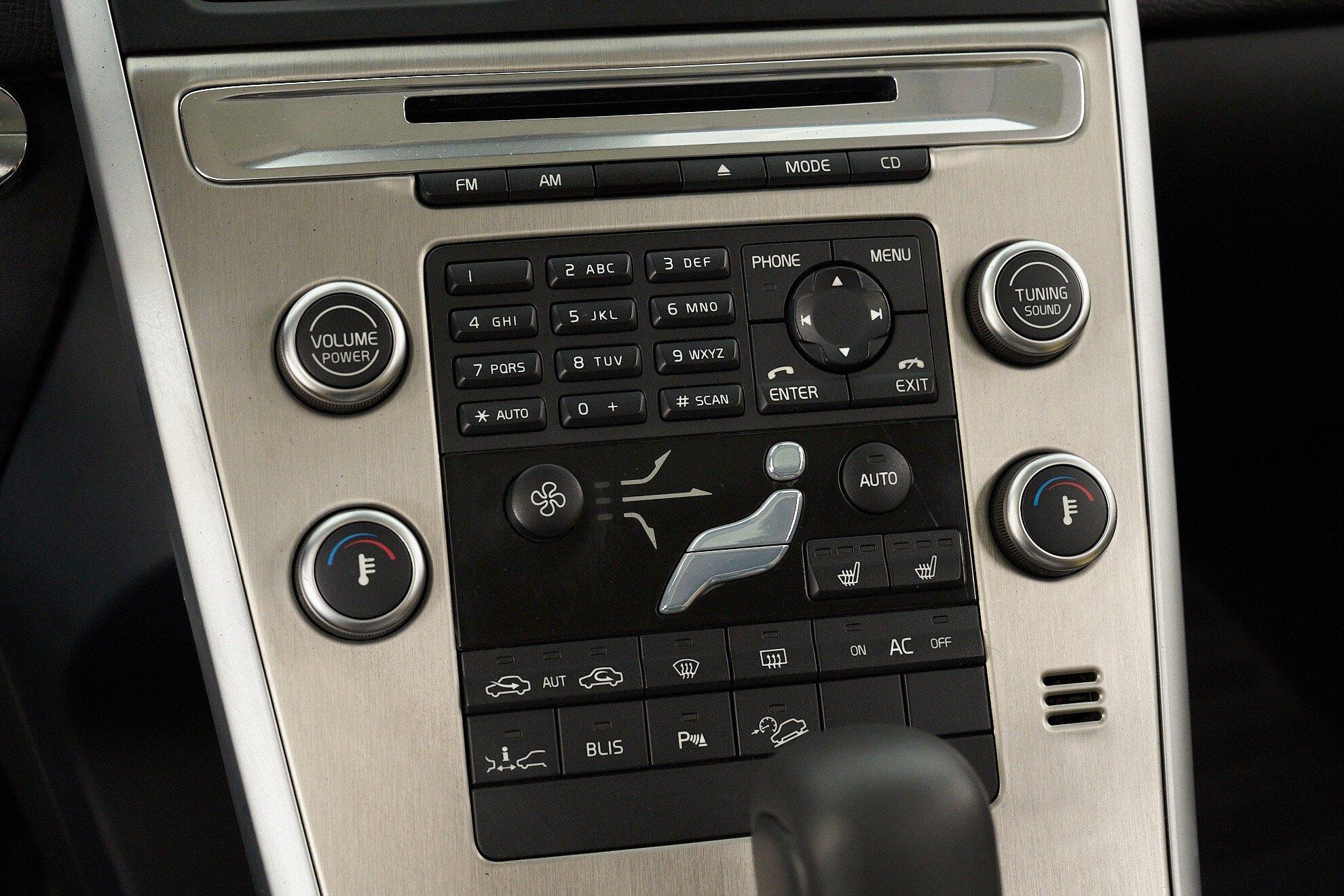 Volvo XC60 2010, черный