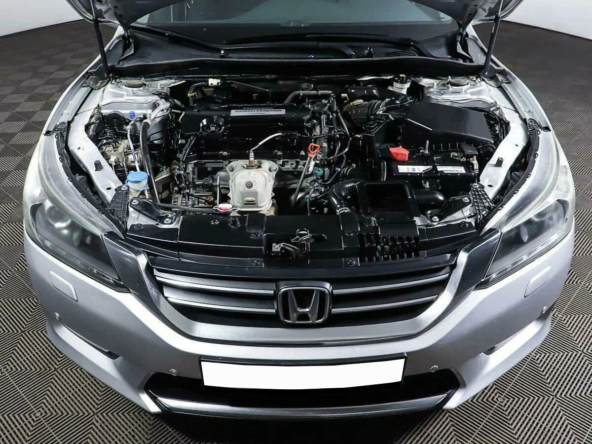 Honda Accord 2014, серебряный