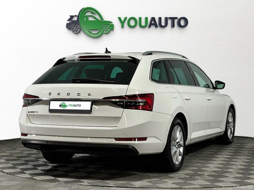 Skoda Superb 2020, белый
