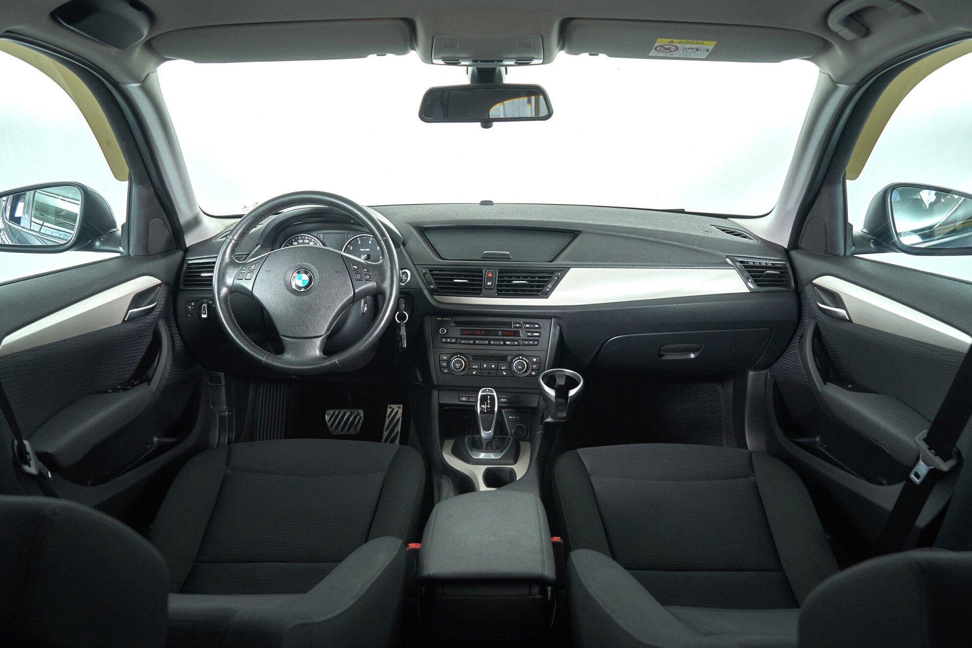 BMW X1 2015, синий