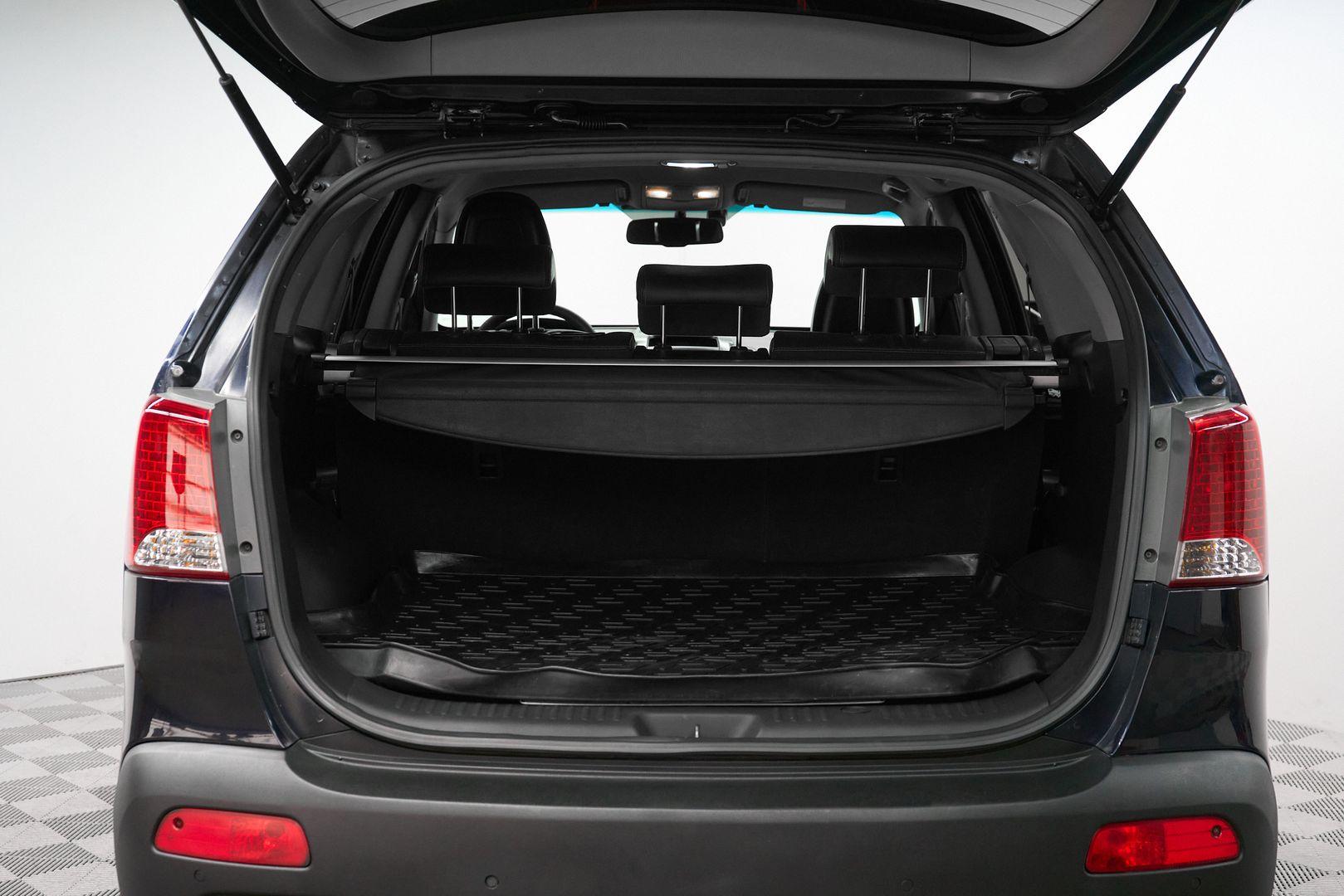 Kia Sorento 2010, черный