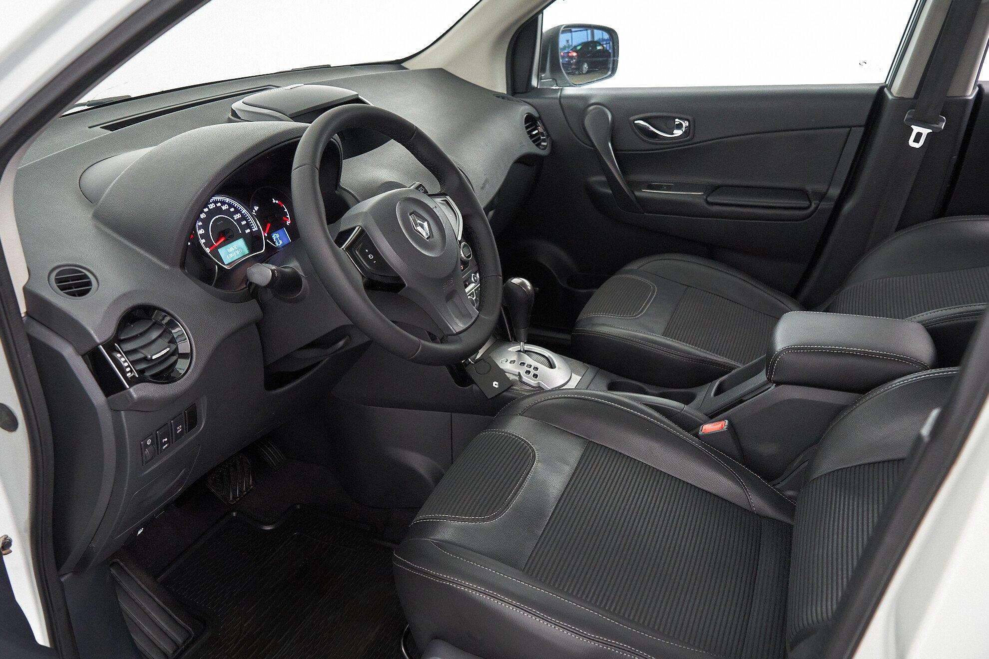 Renault Koleos 2012, белый