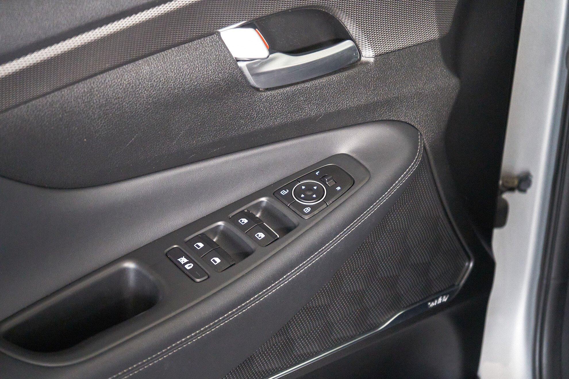 Hyundai Santa Fe 2018, серый