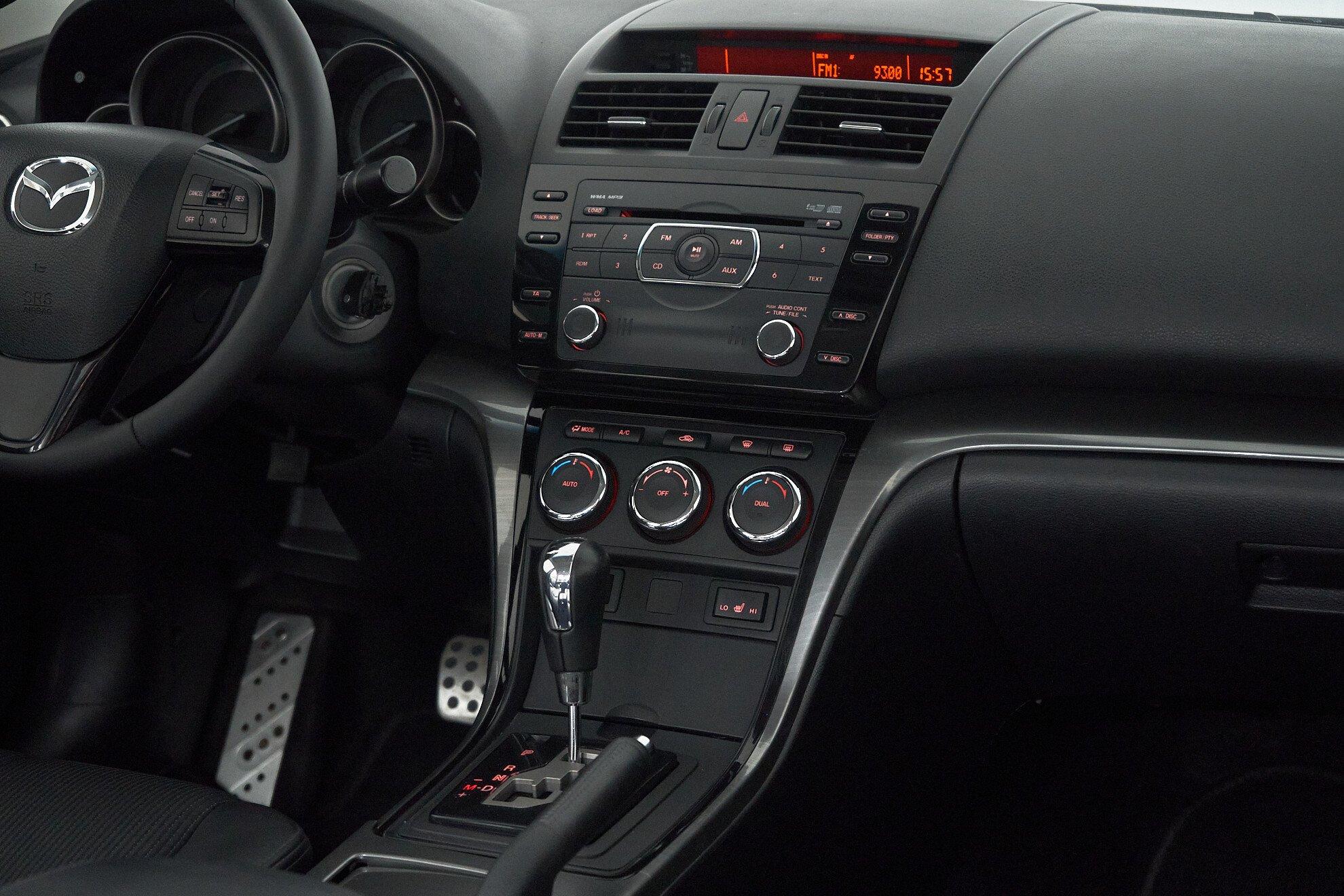 Mazda 6 2010, черный