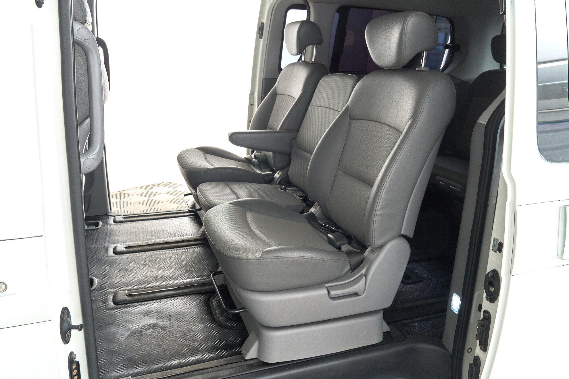 Hyundai Grand Starex 2012, белый