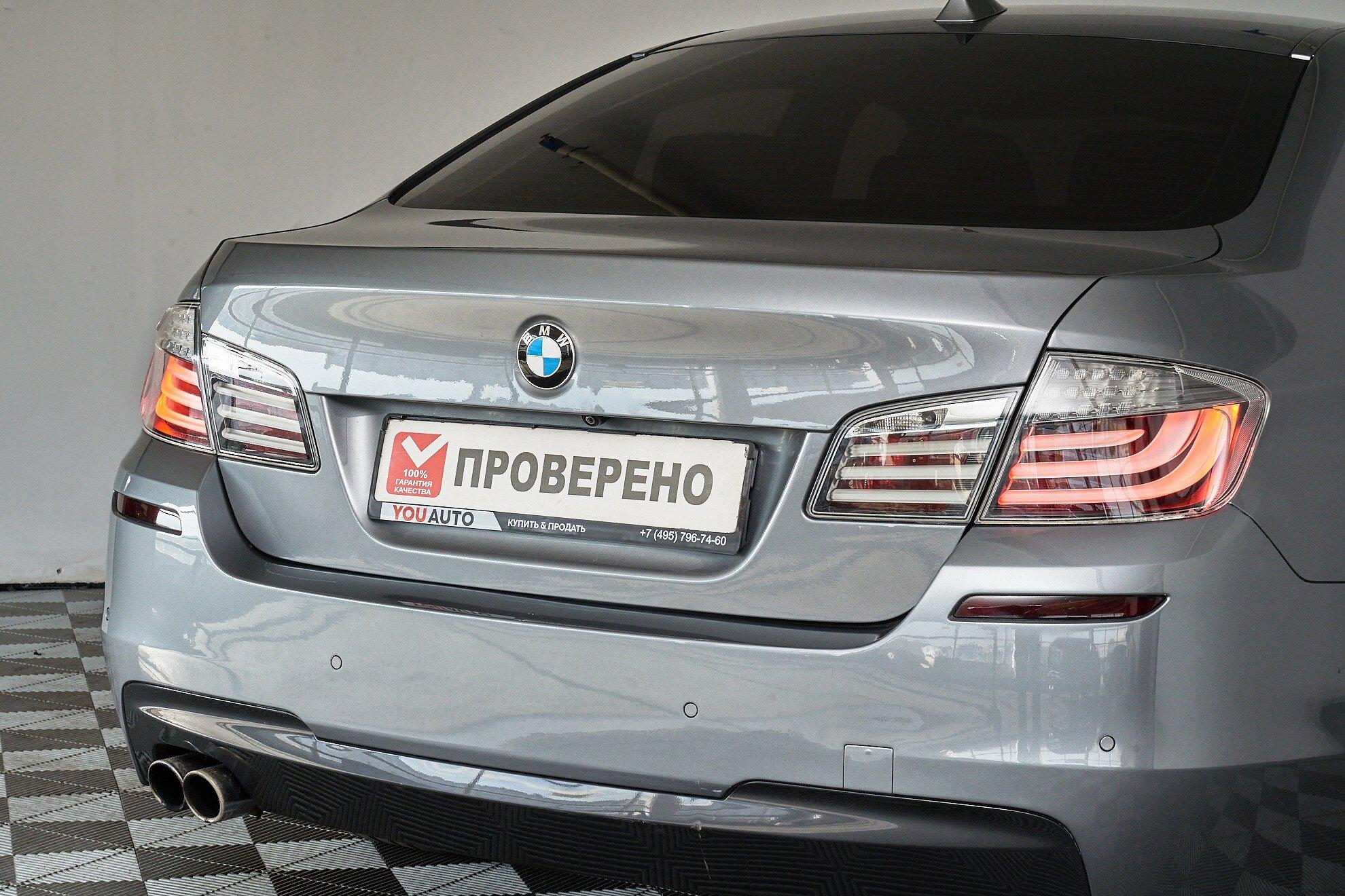 BMW 5 серии 2012, серый