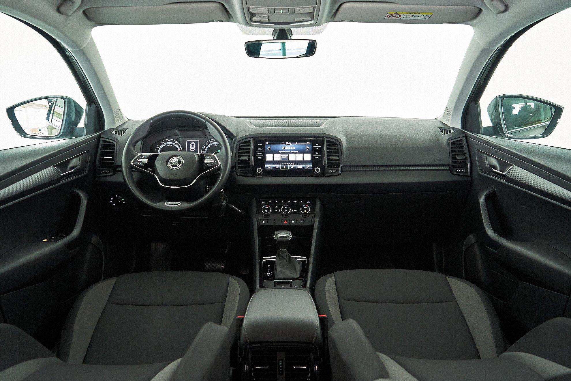 Skoda Karoq 2021, зеленый