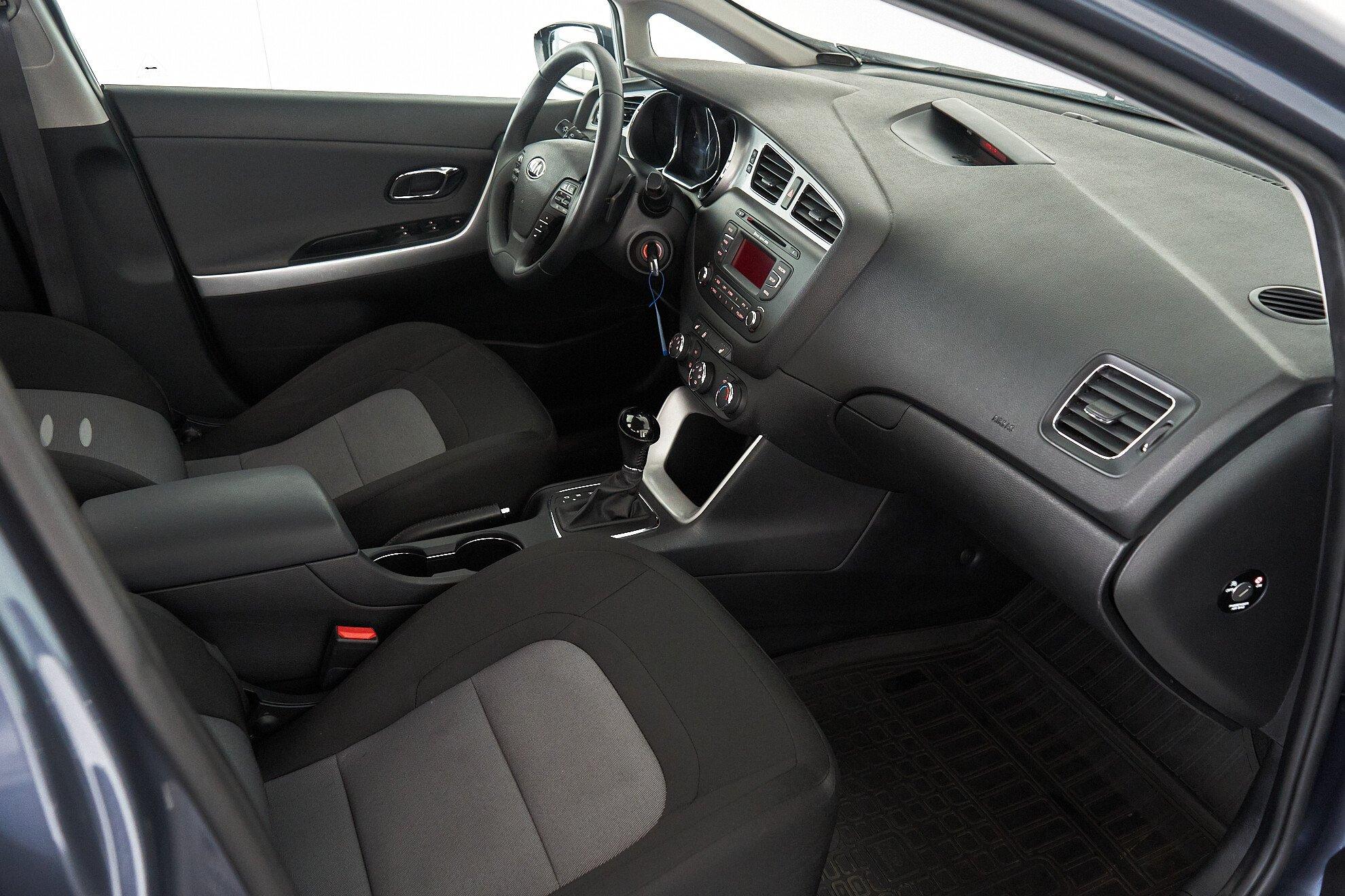 Kia Ceed 2017, синий