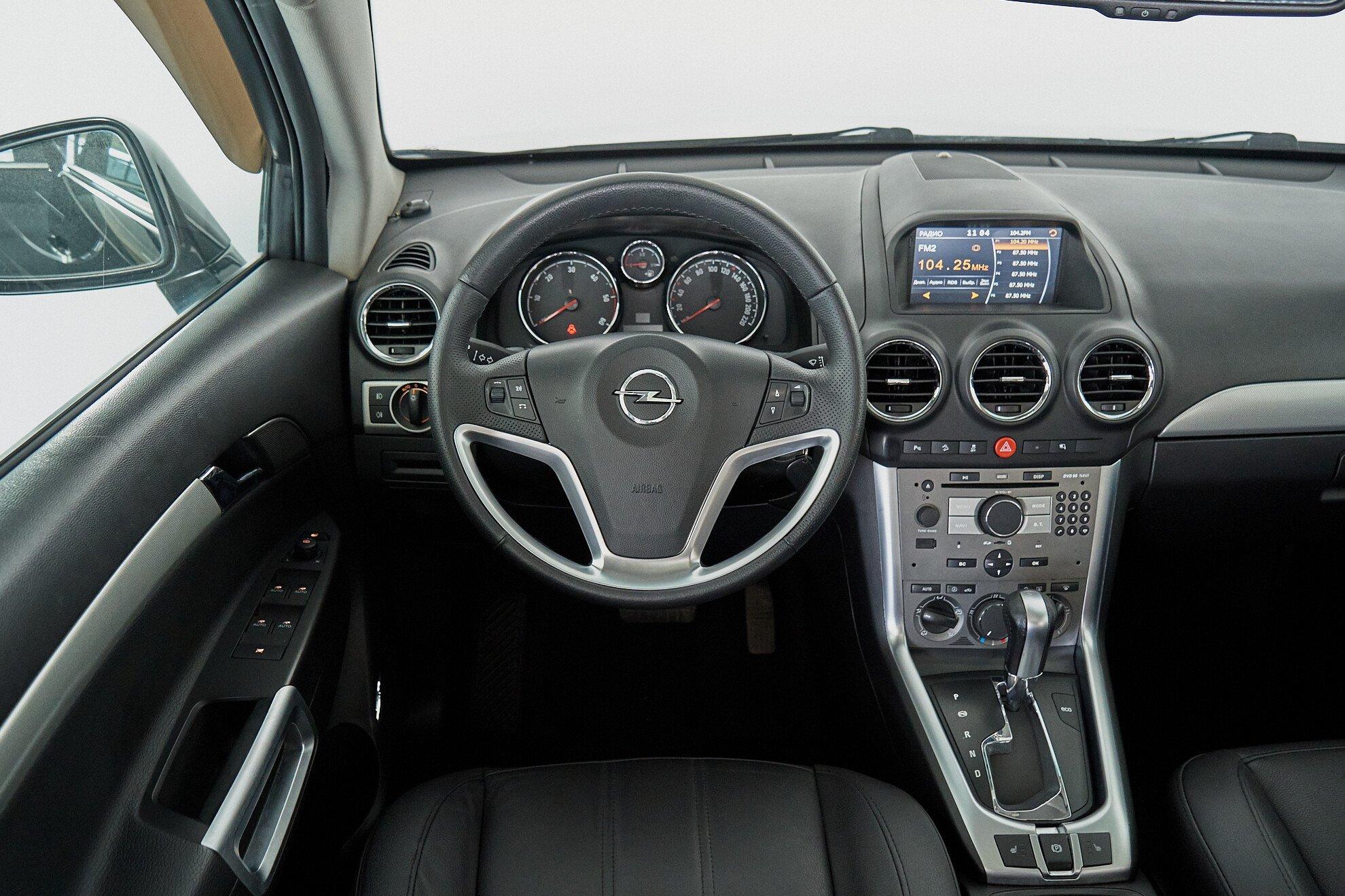 Opel Antara 2012, черный