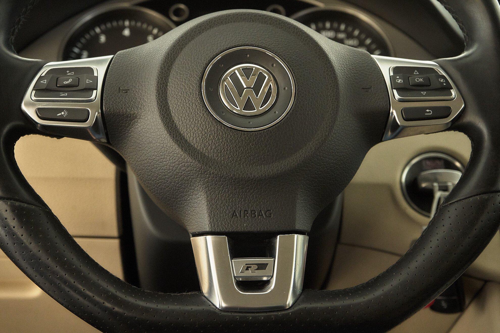 Volkswagen Passat CC 2011, серый