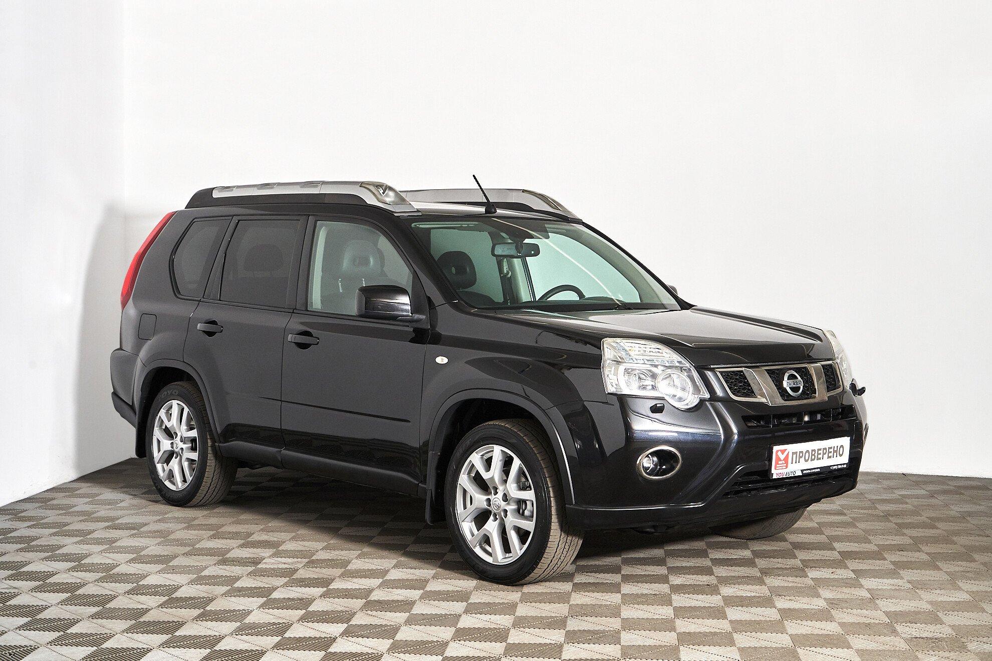 Nissan X-Trail 2011, черный