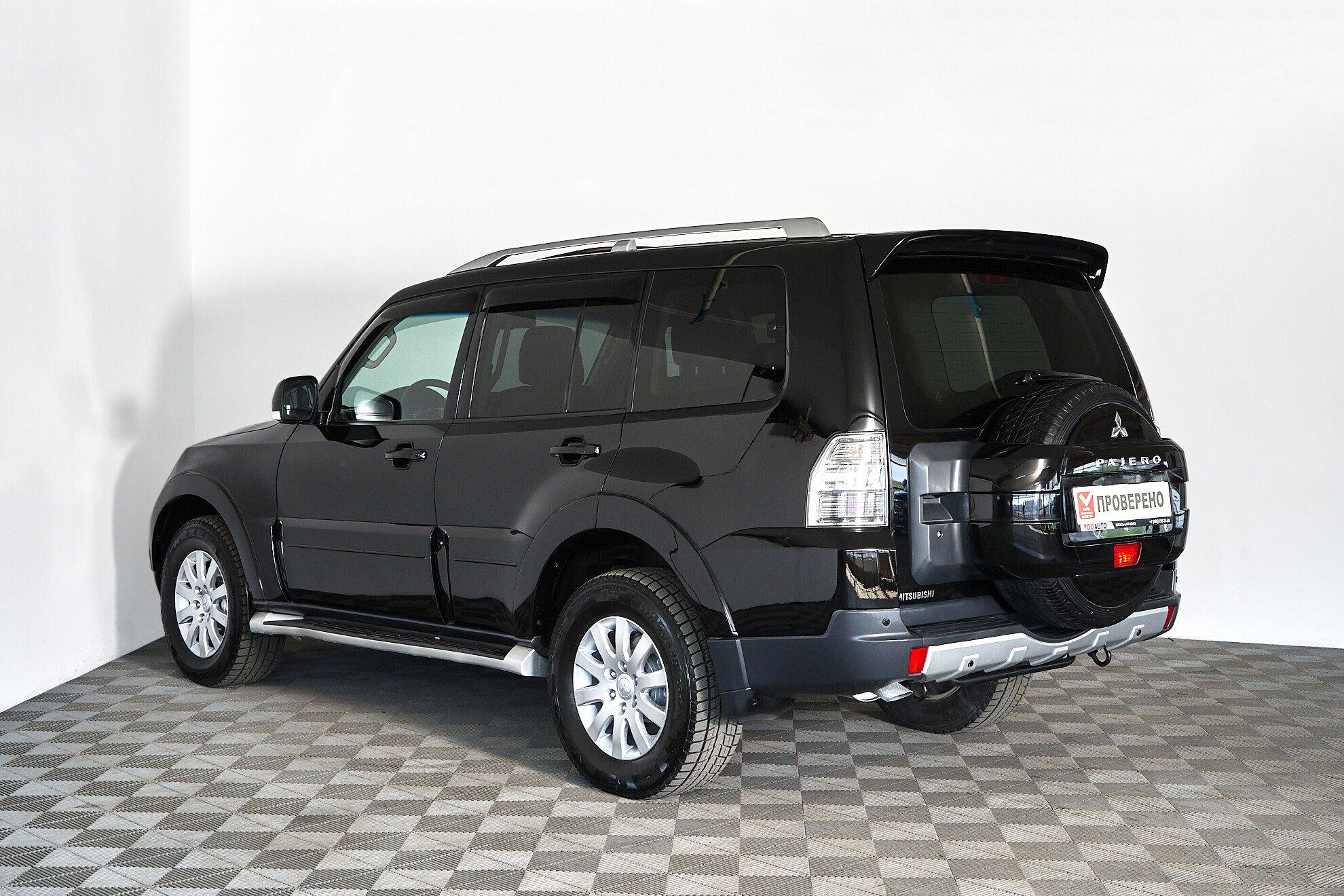 Mitsubishi Pajero 2007, черный
