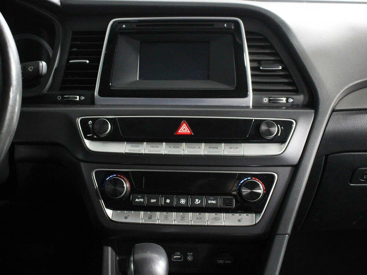Hyundai Sonata 2018, белый